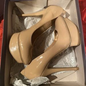 Jennifer Lopez heels